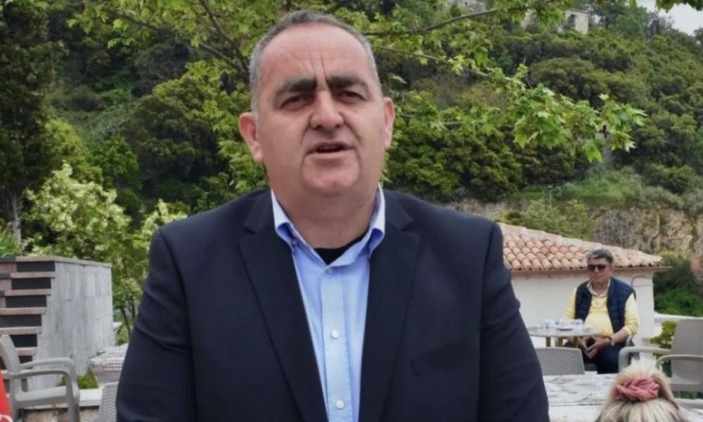 Χαμός στον «αέρα» για τον Φρέντι Μπελέρη! Ρίψεις νερού και βαριές εκφράσεις (Βίντεο)